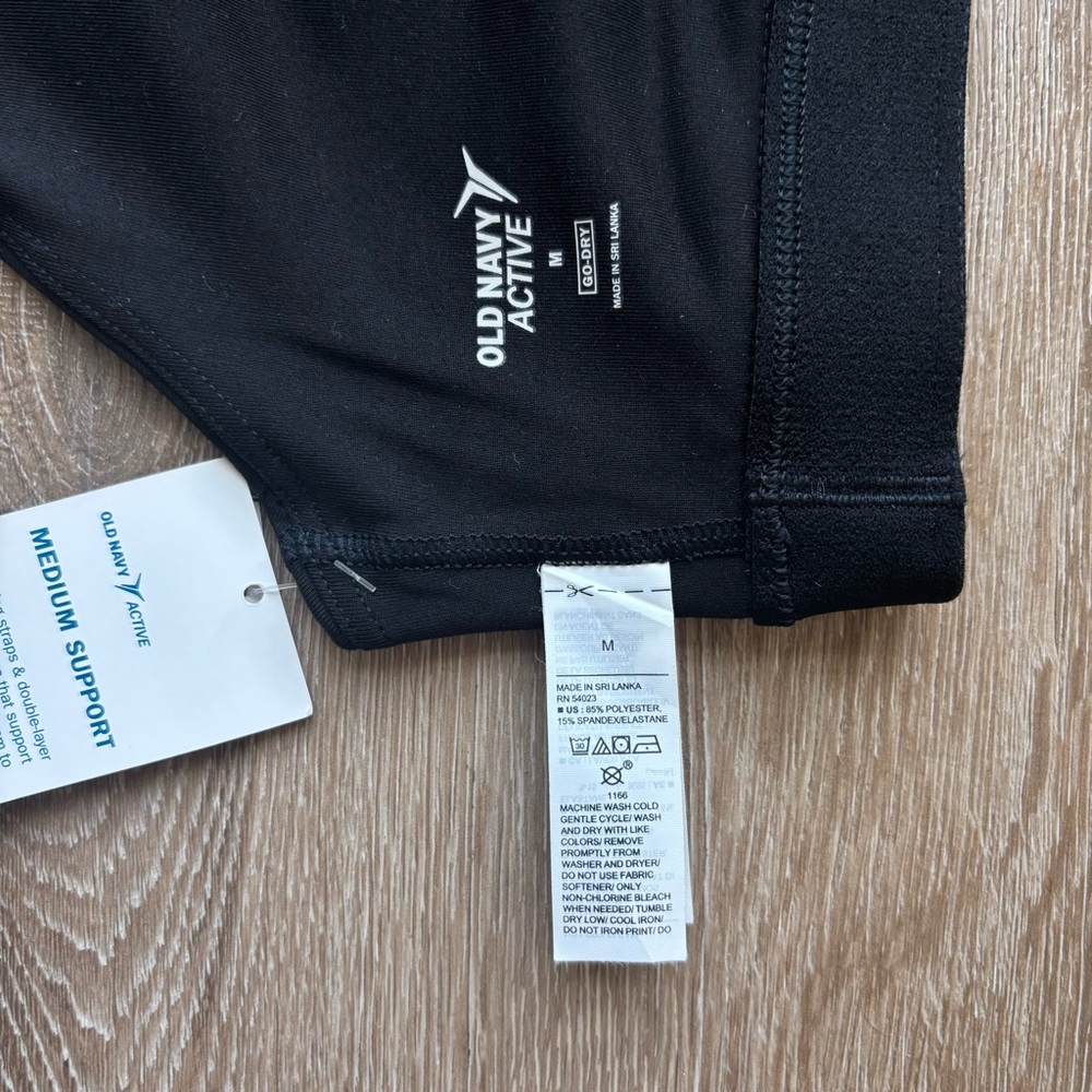 NWT Black Sports Bra - Old Navy - Women’s US Medium - Picture 4 of 4